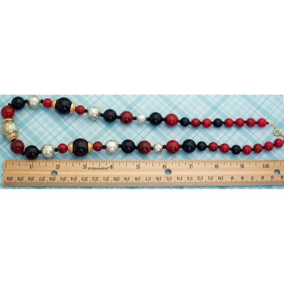 Vintage Royal Dominance Beaded Necklace by Avon - 24 inch - L21 - Picture 4 of 4